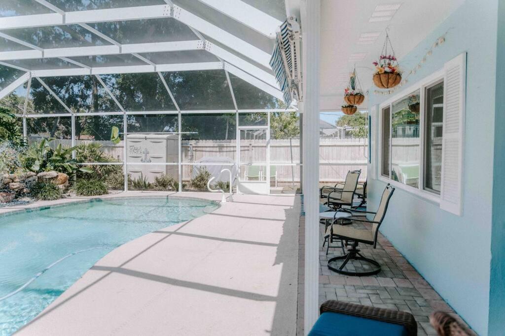 Entire Home, Heated Pool, Just 10 Min To Beach! 베로 비치 외부 사진